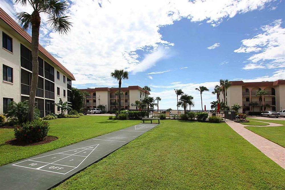 Sandalfoot Beachfront Condominium Санибел Экстерьер фото